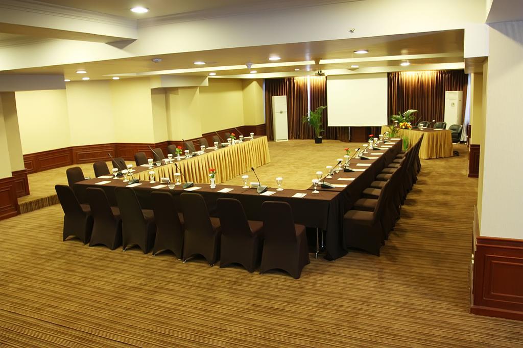 Horison Ultima Bandung Hotel Exterior foto