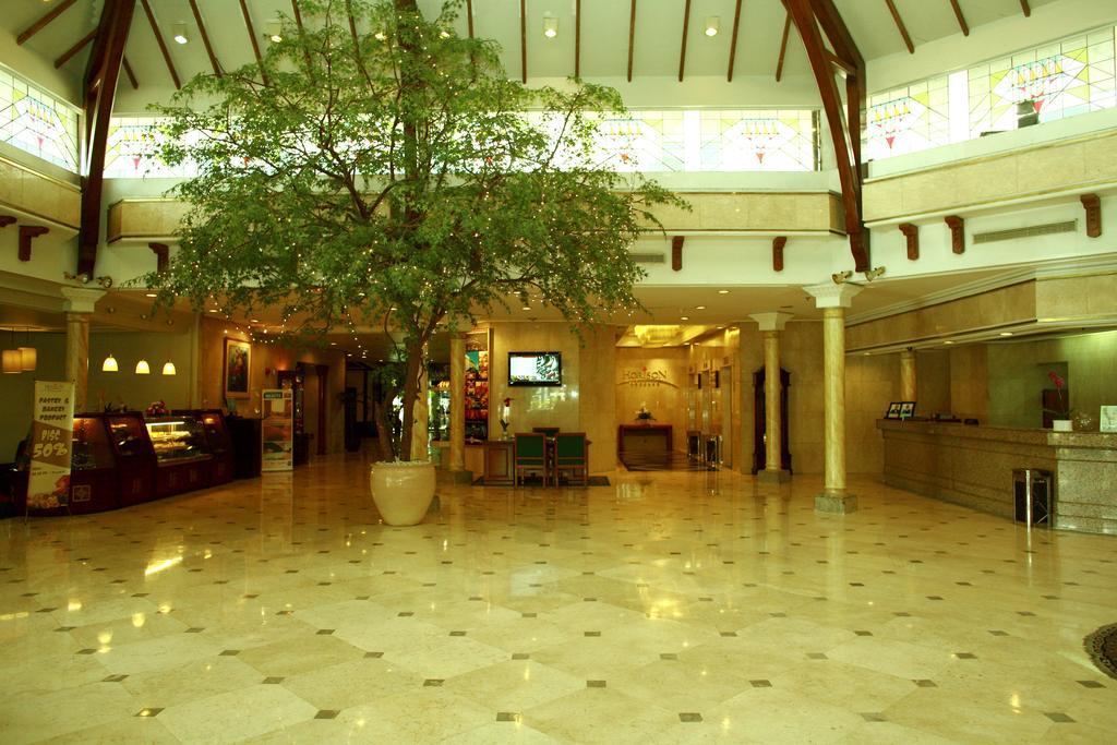 Horison Ultima Bandung Hotel Exterior foto