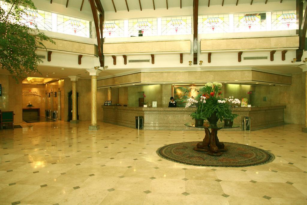 Horison Ultima Bandung Hotel Exterior foto