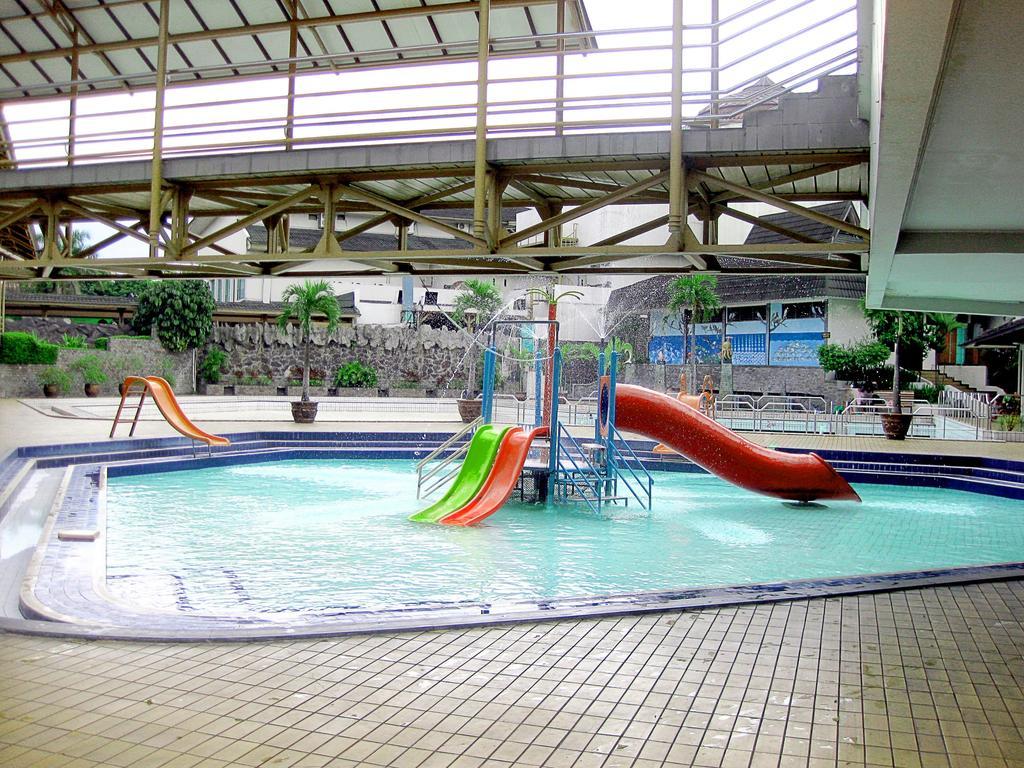 Horison Ultima Bandung Hotel Exterior foto