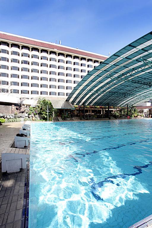 Horison Ultima Bandung Hotel Exterior foto