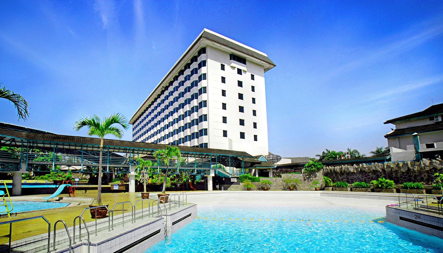 Horison Ultima Bandung Hotel Exterior foto
