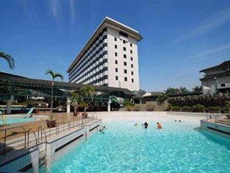 Horison Ultima Bandung Hotel Exterior foto