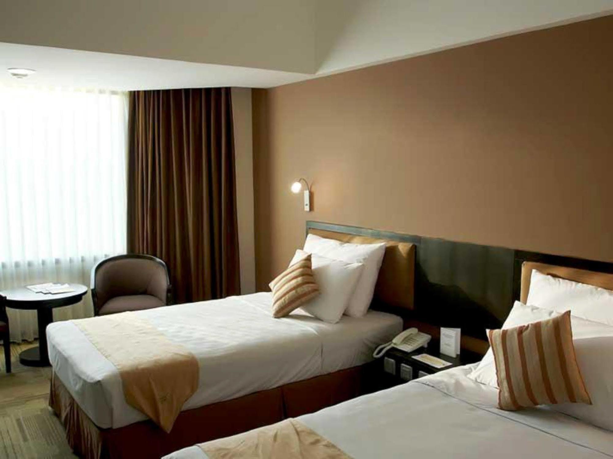 Horison Ultima Bandung Hotel Exterior foto