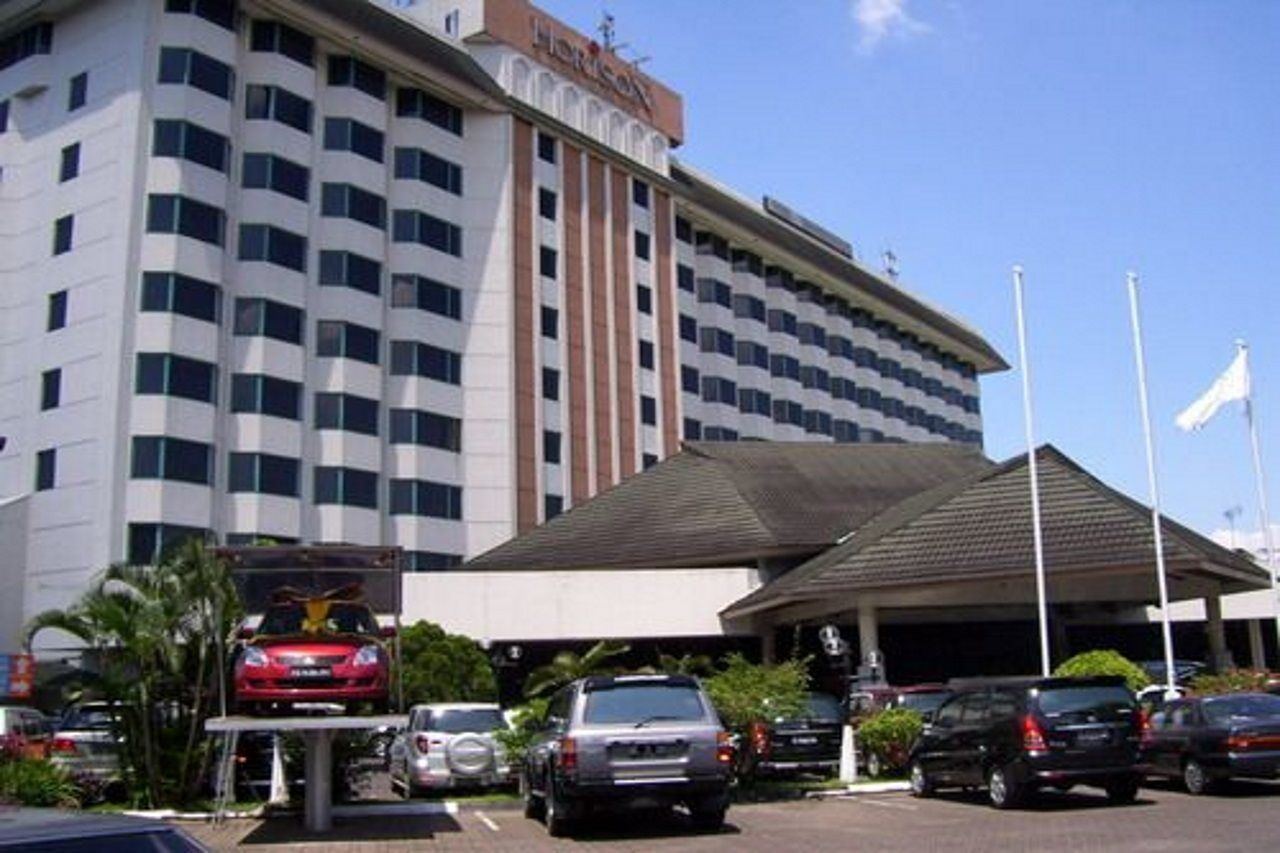 Horison Ultima Bandung Hotel Exterior foto