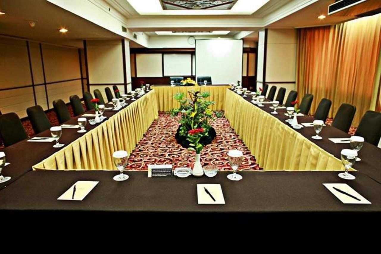 Horison Ultima Bandung Hotel Exterior foto